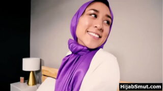Arab girl in hijab fucks without parents permission Video