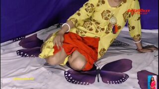 Indian nepali bhabhi in saree sucking big cock lover Video